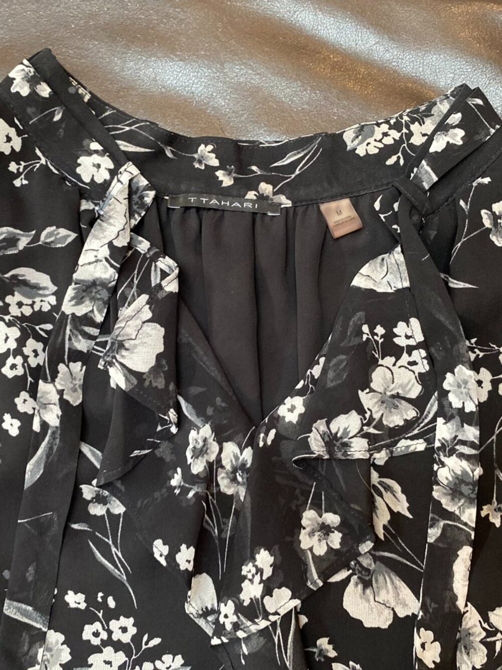 Tahari black and gray floral blouse, size M - Picture 5 of 6